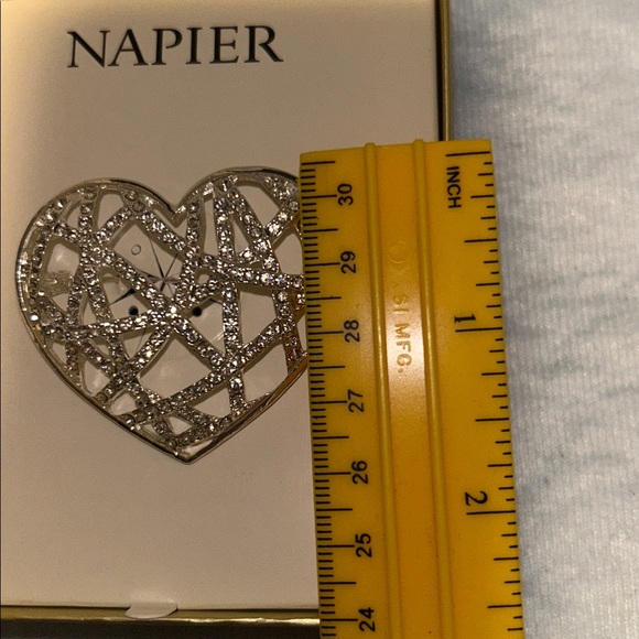 Napier Silver Tone Open Heart Shaped Pin/Brooch - Picture 10 of 11